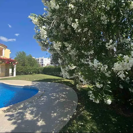 Orange With Private Pool فيلة