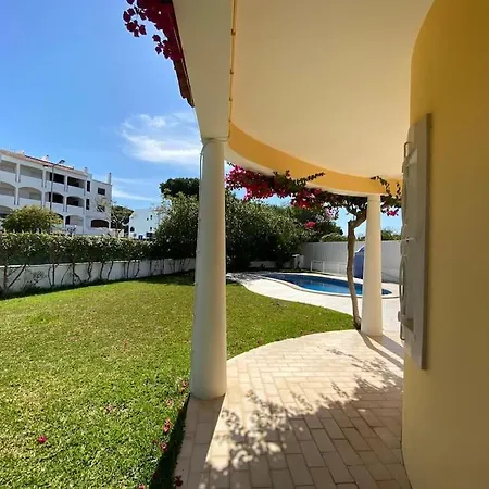 Orange With Private Pool فيلة