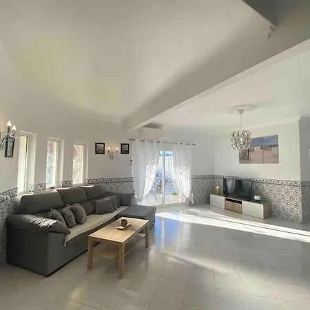 Orange With Private Pool فيلة *