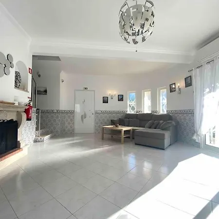 Orange With Private Pool فيلة